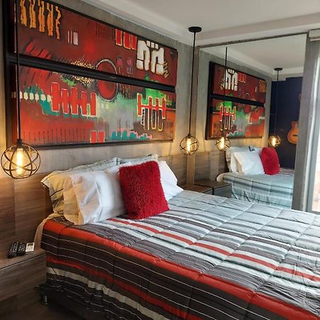 All Inclusive Suites Меделин Екстериор снимка