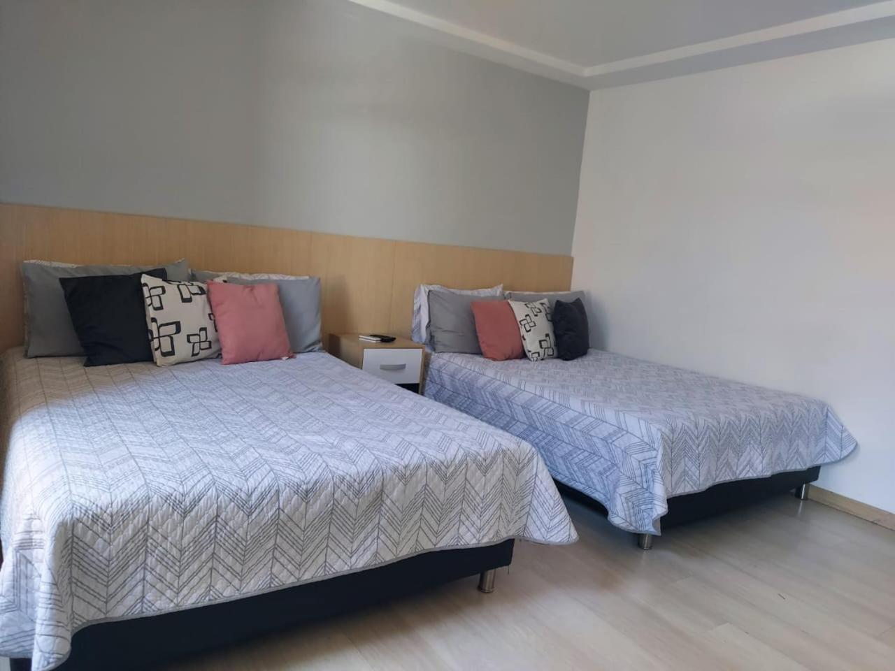 All Inclusive Suites Меделин Екстериор снимка